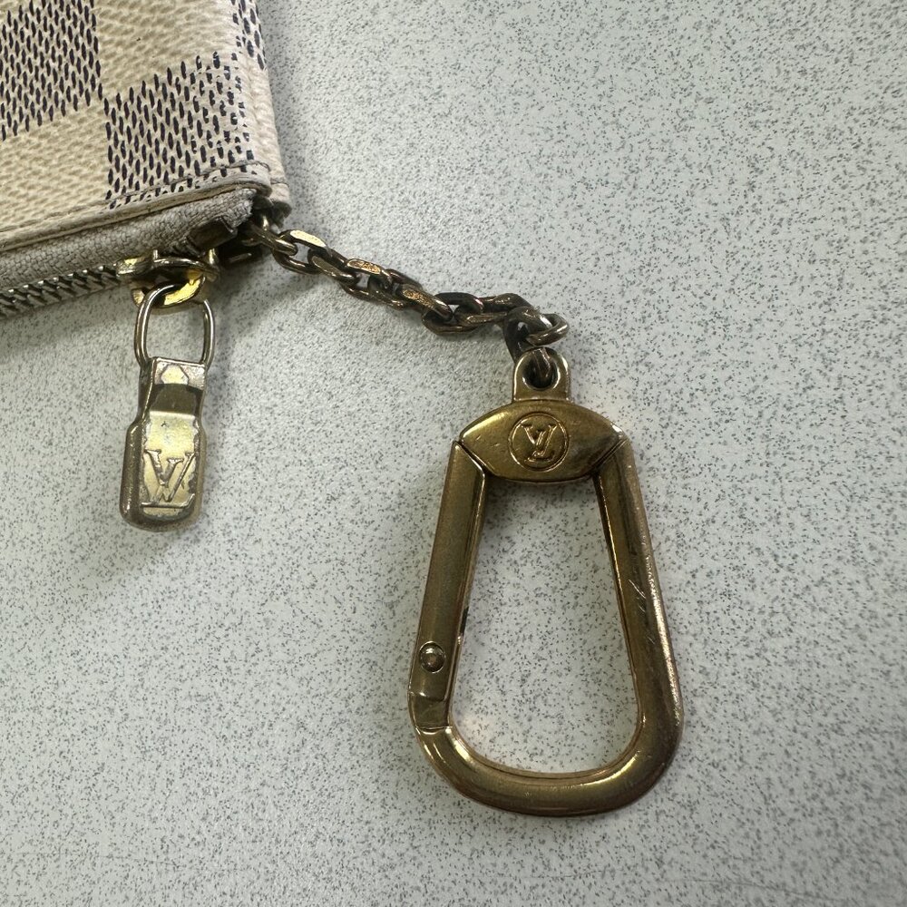 Authentic Louis Vuitton Damier Azur Key Pouch - Picture 6 of 11
